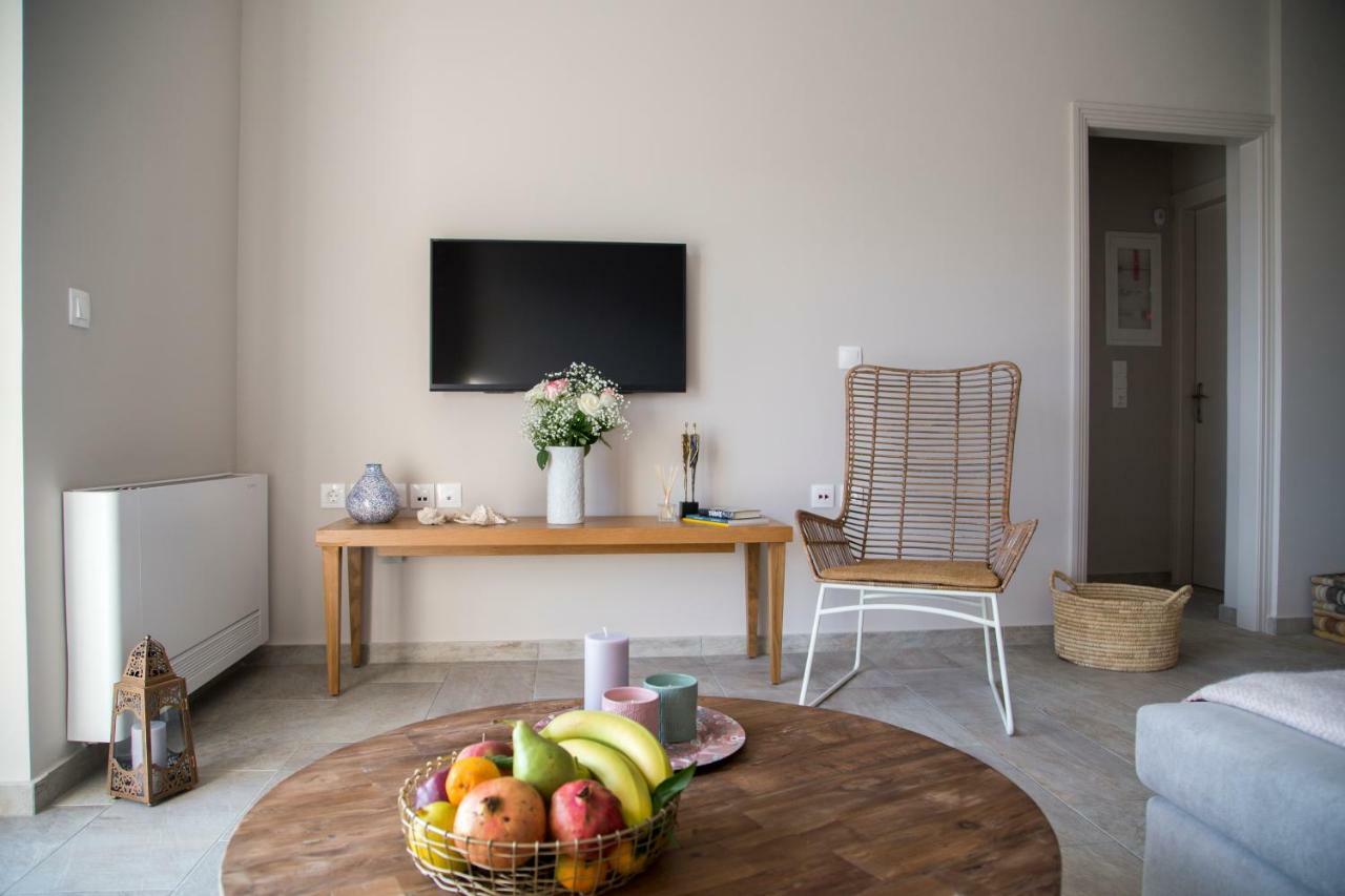 Kalavria Luxury Suites - Magnificent Sea View Of Poros Poros Town ภายนอก รูปภาพ