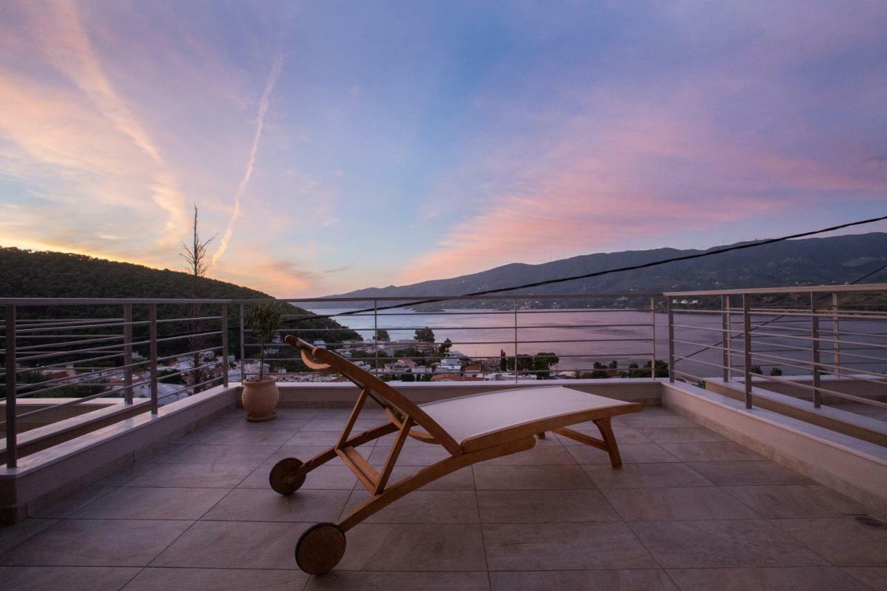 Kalavria Luxury Suites - Magnificent Sea View Of Poros Poros Town ภายนอก รูปภาพ