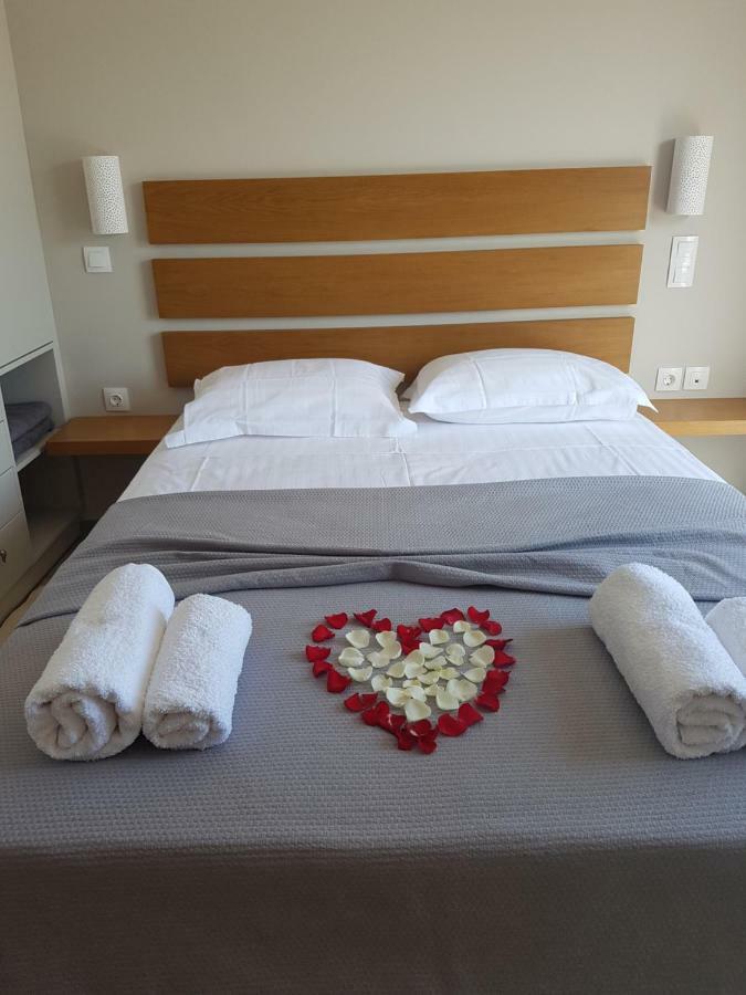 Kalavria Luxury Suites - Magnificent Sea View Of Poros Poros Town ภายนอก รูปภาพ