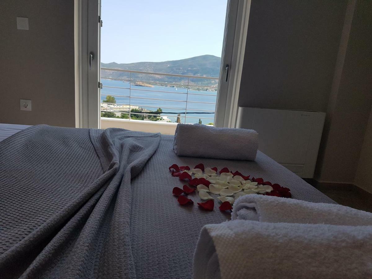 Kalavria Luxury Suites - Magnificent Sea View Of Poros Poros Town ภายนอก รูปภาพ