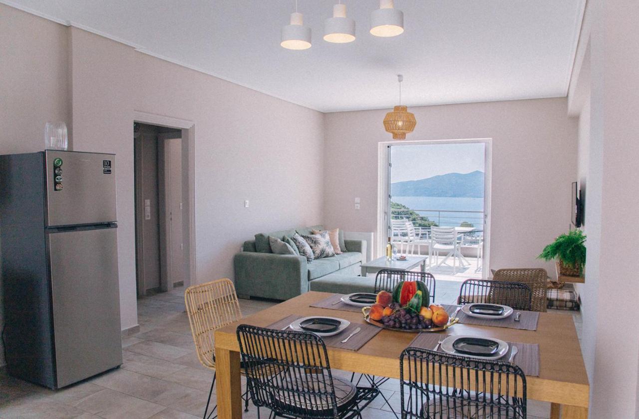 Kalavria Luxury Suites - Magnificent Sea View Of Poros Poros Town ภายนอก รูปภาพ